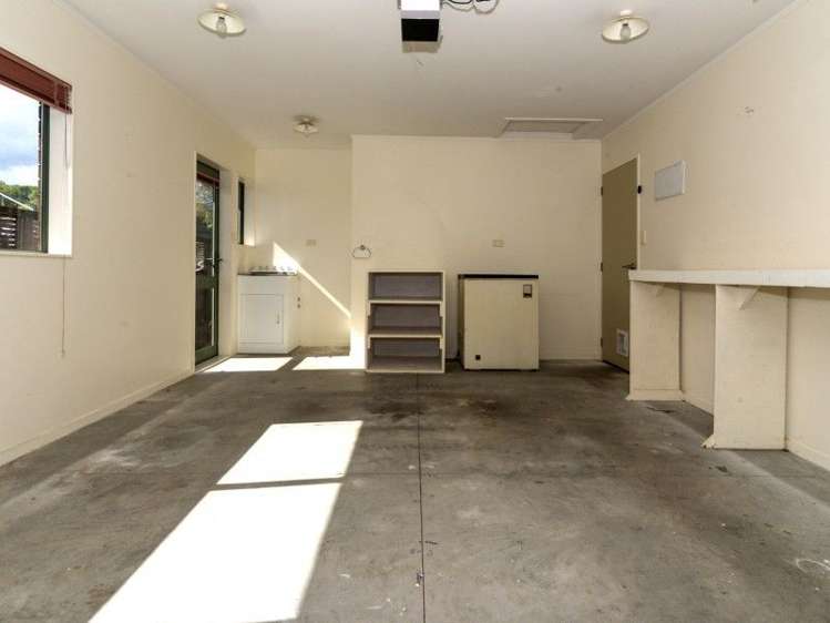 8 Westpark Place Lytton West_16