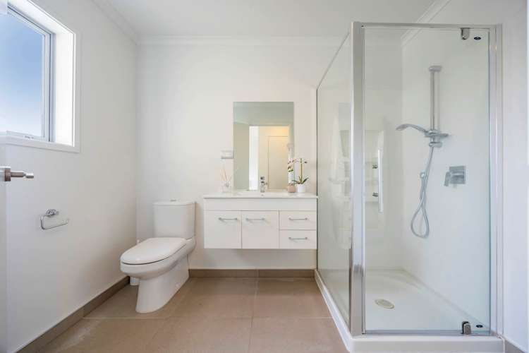 71 Fields Parade Oteha_14