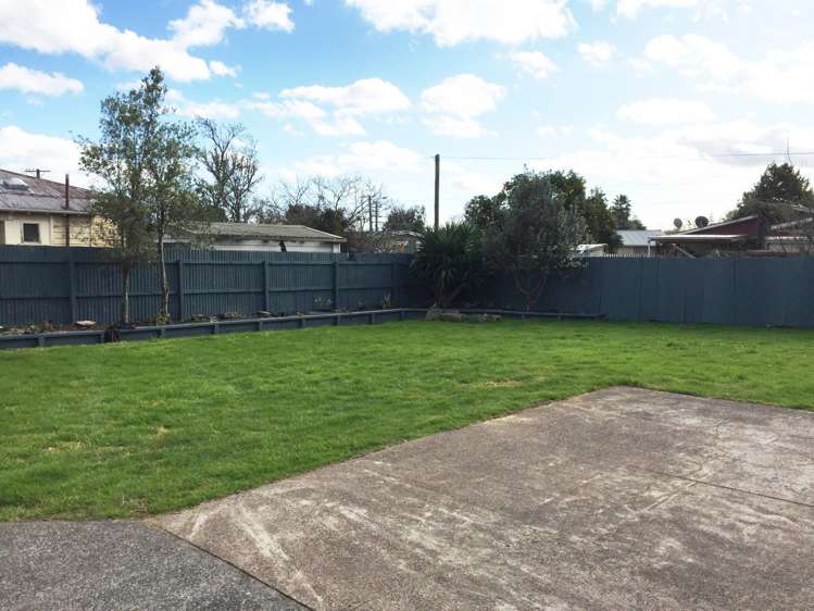 2/2 Kelvin Road Papakura_8