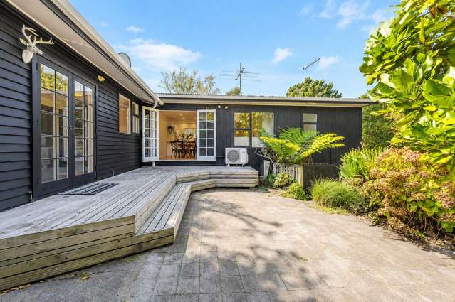 44 Kahu Road Paremata_1