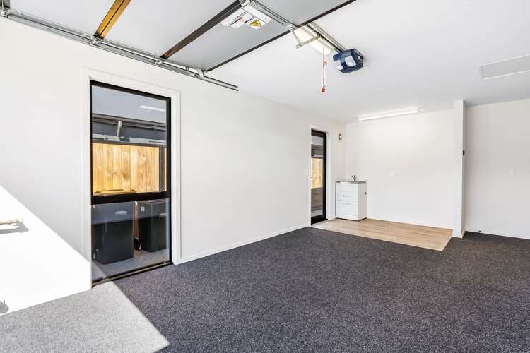 57 Magnum Drive Cromwell_16