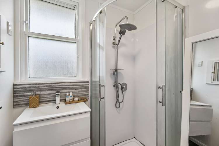 10a Carnac Place Mangere East_15