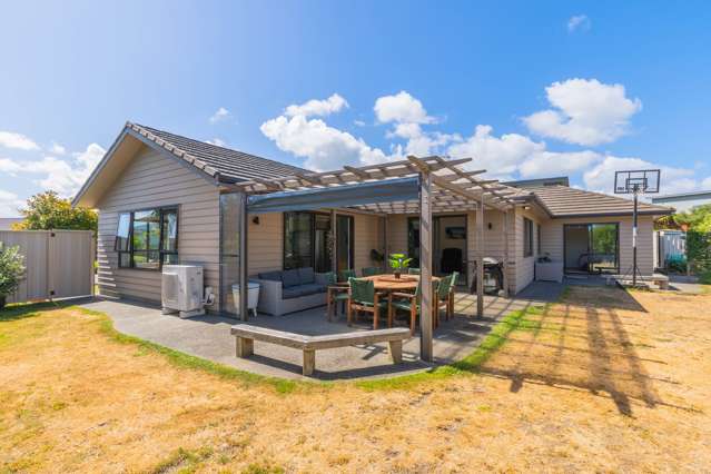 38 Simpson Crescent Raumati Beach_1