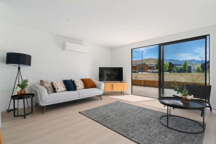 2 Lauder Street Dalefield/Wakatipu Basin_3
