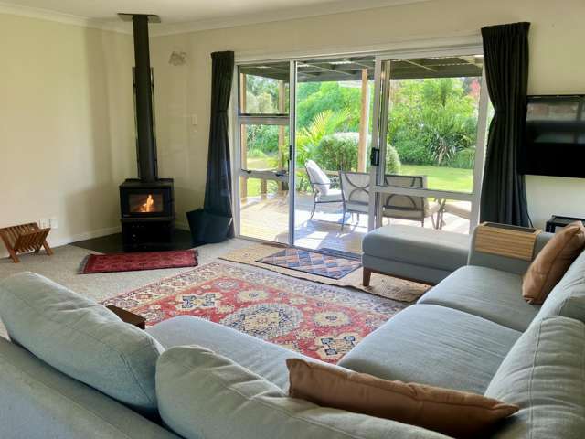 Sunny, Warm & Welcoming – North-Facing Home on Puketotara Road