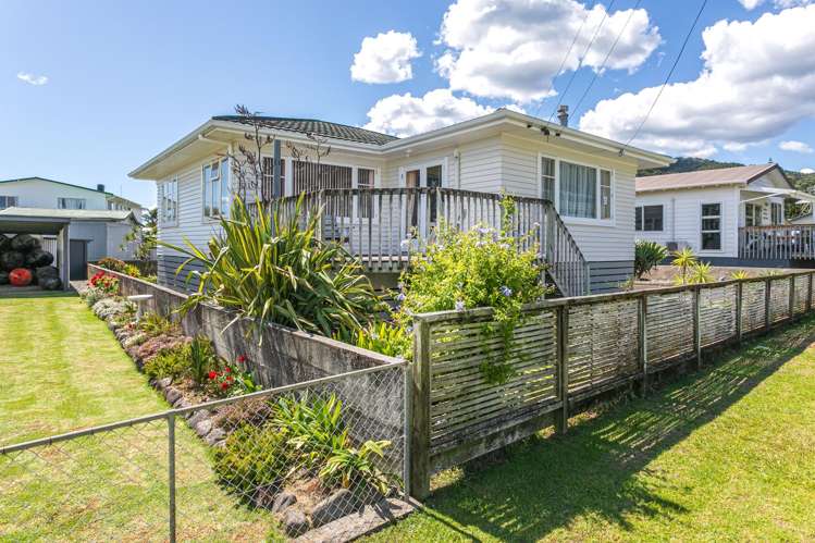 18 Tatahi Street Te Puru_16
