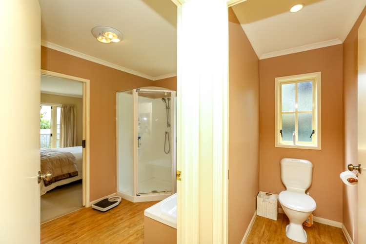 8 Maple Crescent Whalers Gate_14