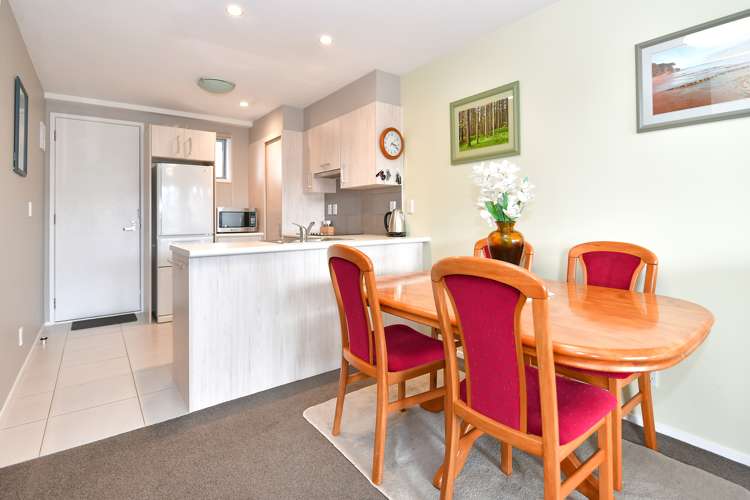 201/17 Link Crescent Stanmore Bay_4