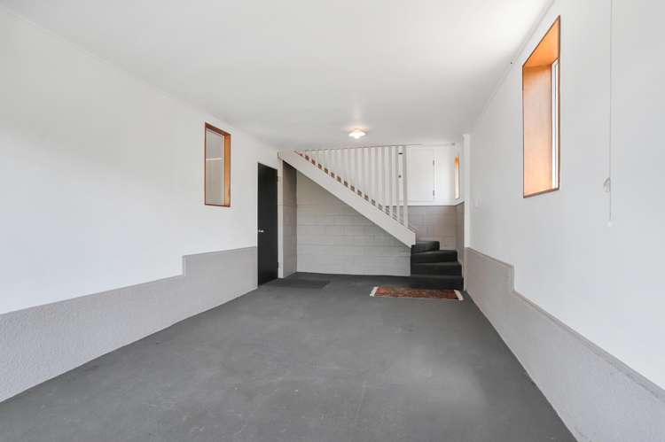 1270 Huia Road Huia_16