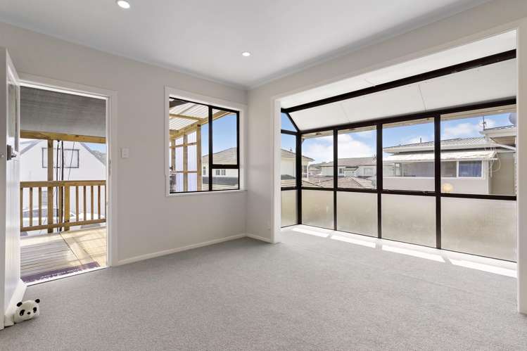 39 Rogan Street Mount Roskill_11