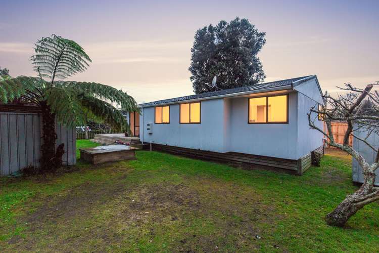 2b Hamurana Place Te Atatu Peninsula_13