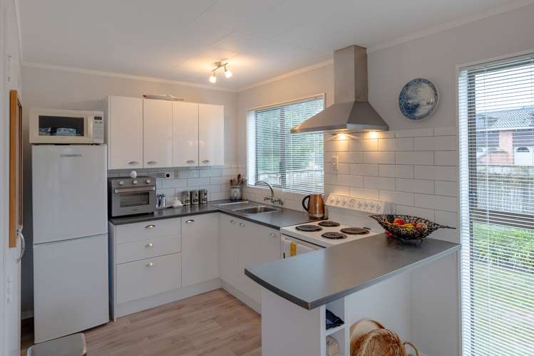 79a Eatwell Avenue Paraparaumu Beach_5