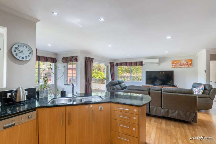 5 Grace Nicholls Grove Riverstone Terraces_5