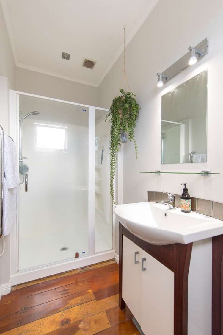 23a Pine Street Mount Eden_13