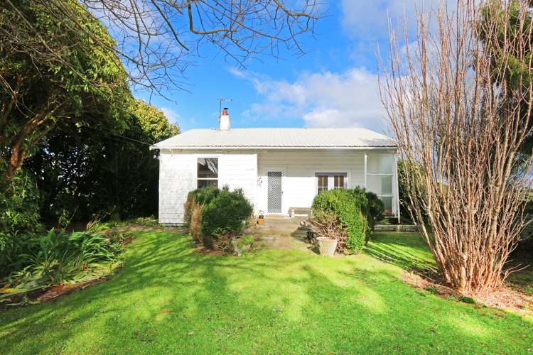 11 Warwick Road Stratford_0