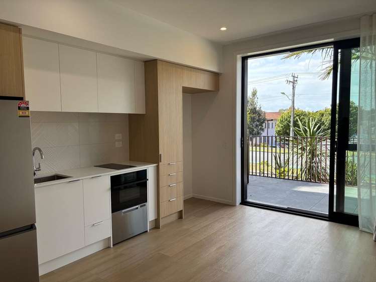 G02/2B Te Ara Taurapa Point Chevalier_2