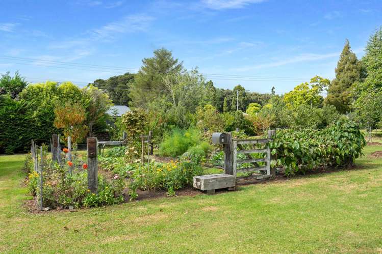 7 Puriri Grange Lane Maunu_21