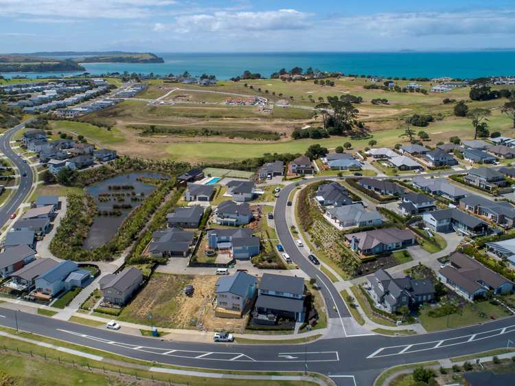 81 Pinecrest Drive Gulf Harbour_24