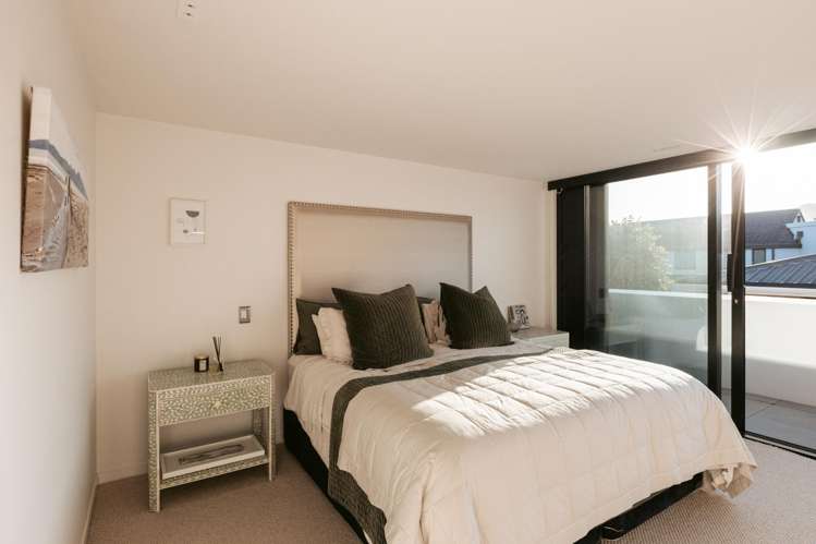 87 Marine Parade Mount Maunganui_25