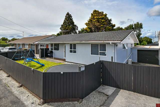 2/10a Lupton Road Manurewa_3