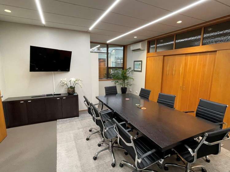 213 Queen Street West Hastings_5