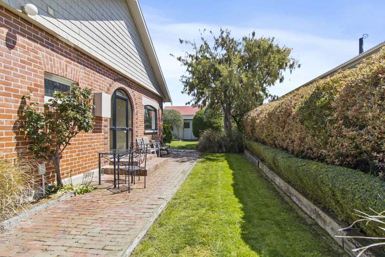 19 Hillview Crescent Highfield_19