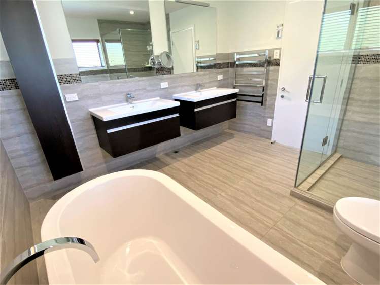 1/75 Beach Road Castor Bay_15