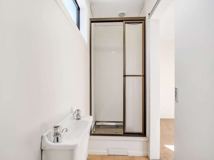 46a Coopers Road Dallington_21