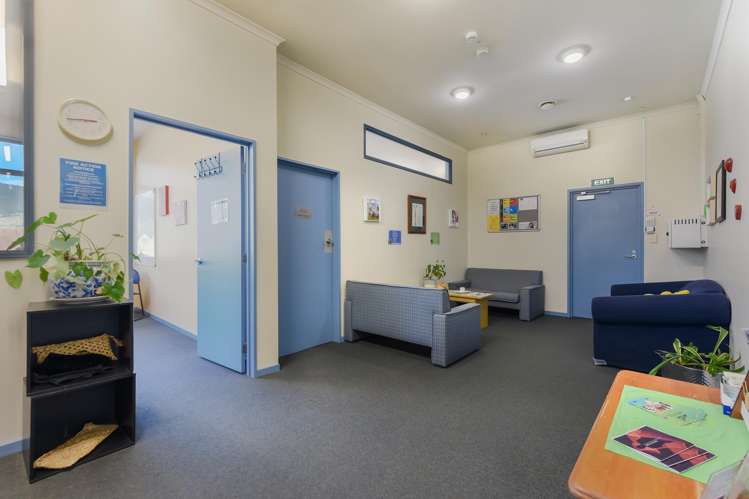 8 & 10 Kotua Place Stoke_10