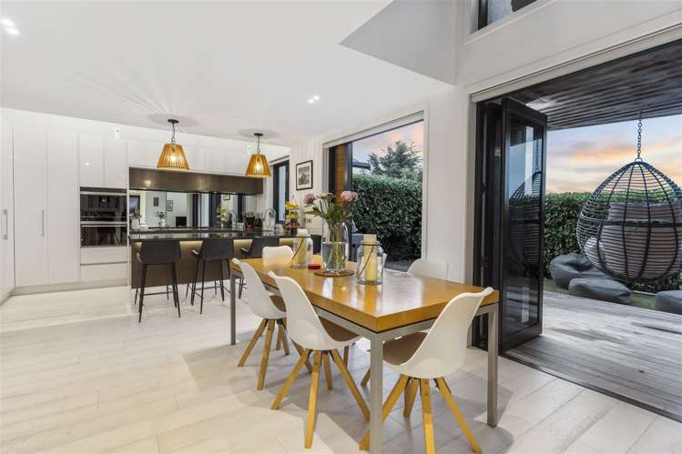 11 Tuatini Place Long Bay_9