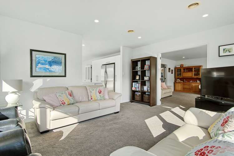 59 Hautana Street Woburn_13