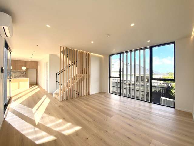 Brand New Luxury Residence