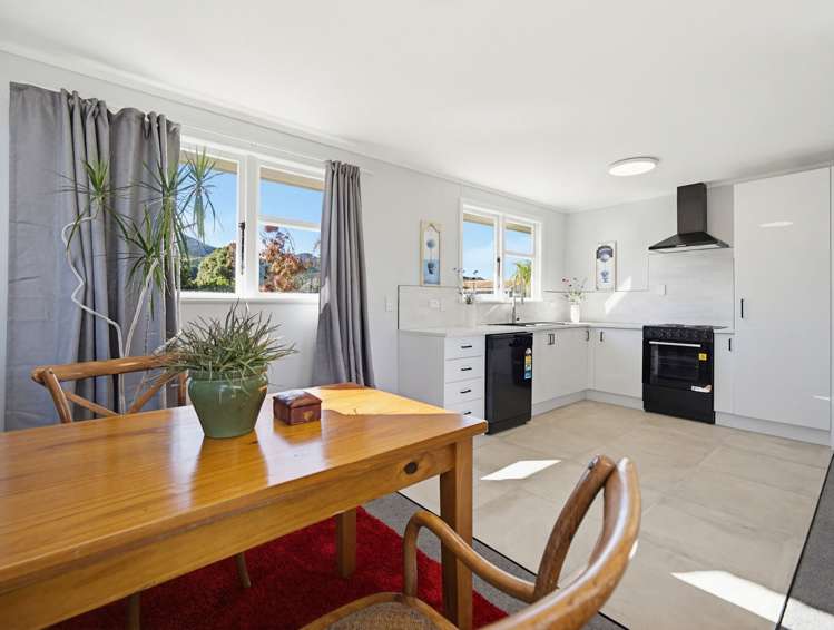 421 Fergusson Drive Thames_8