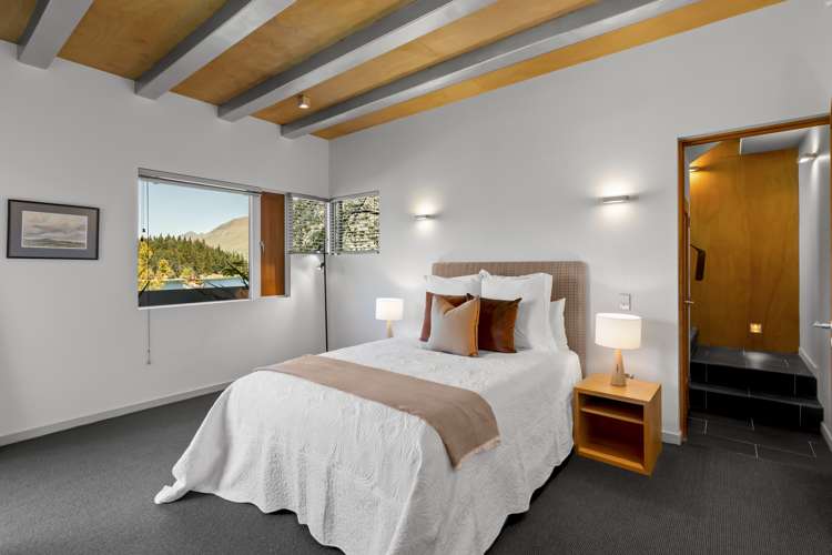 4 Lake Street Queenstown_19