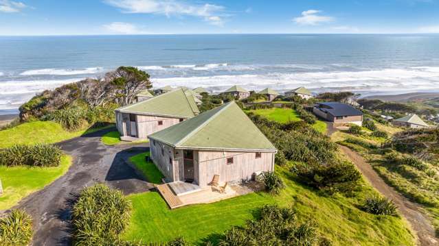 17/685 Karioitahi Road Waiuku_2