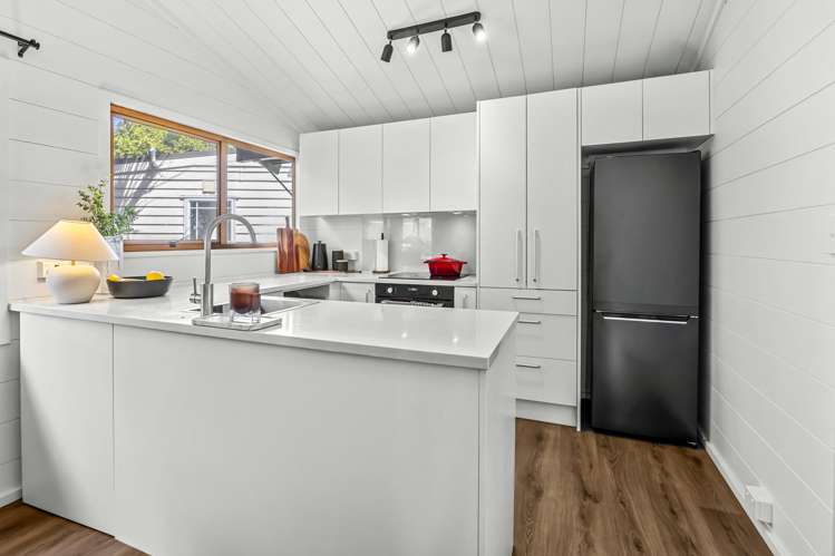 27 Rotoiti Avenue Pakuranga Heights_3