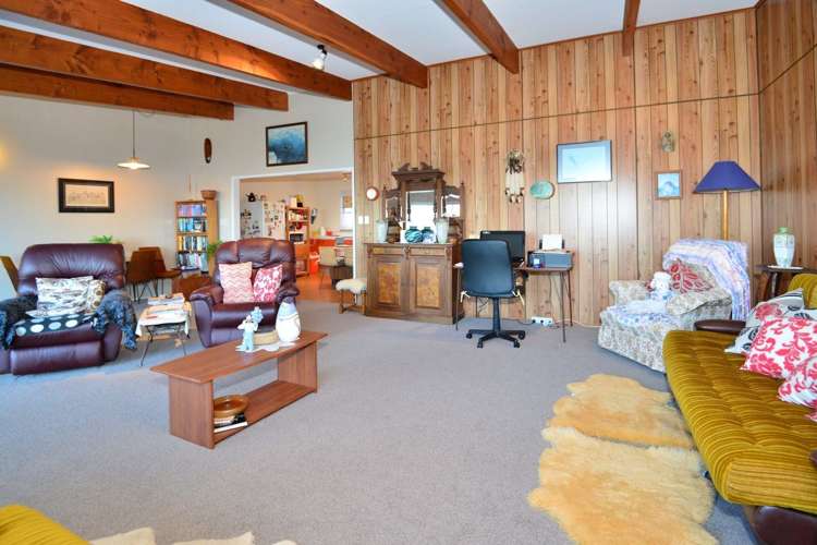 98 Vipond Road Stanmore Bay_8