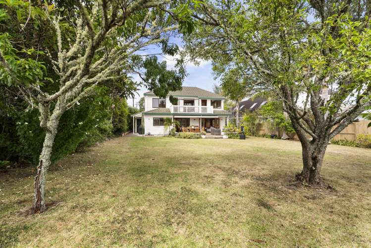 16 Colchester Avenue_0