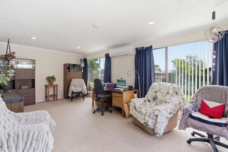 12 Cob Crescent Woolston_11