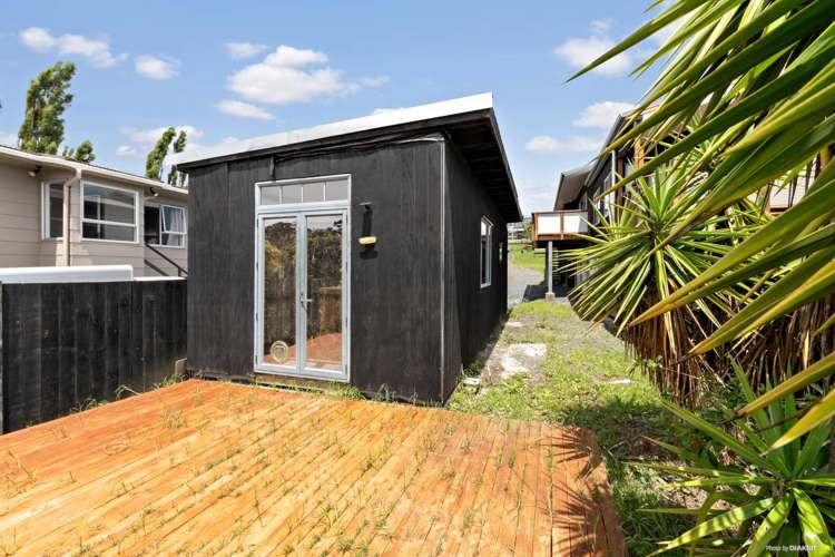 31 Bethells Road Waitakere_17