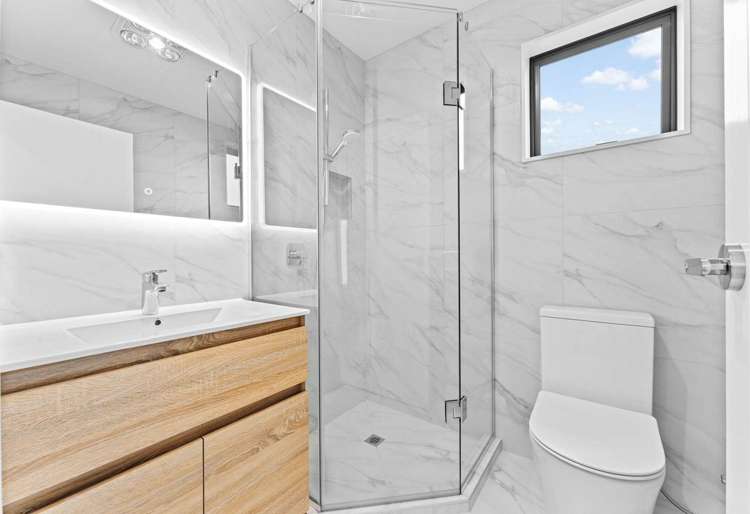 1/113 Flanshaw Road Te Atatu South_8