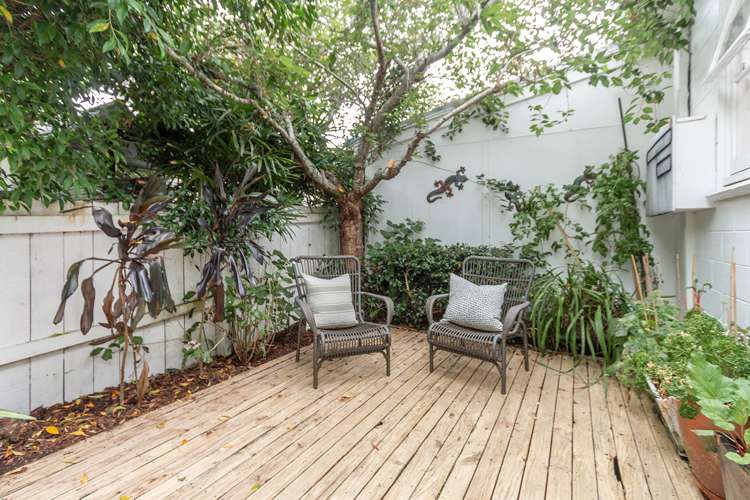 2/1 Saratoga Avenue Herne Bay_15