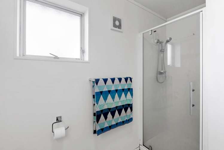 2/94 Lynwood Road New Lynn_11