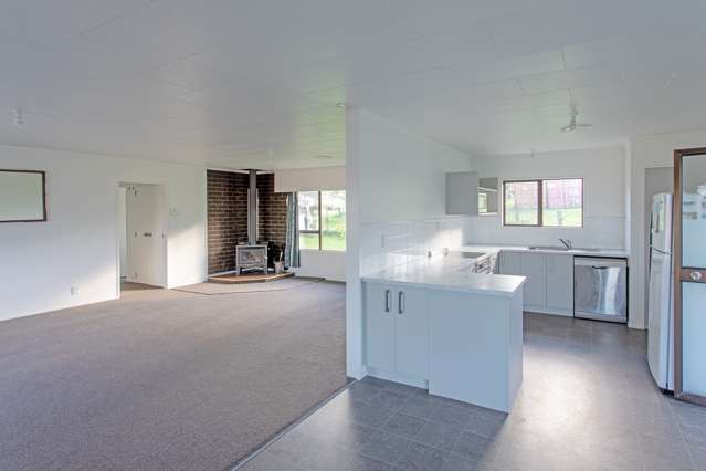 9 Blake Street Porangahau_4