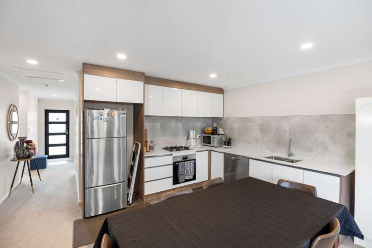 2/153 Gordonton Road Puketaha_7