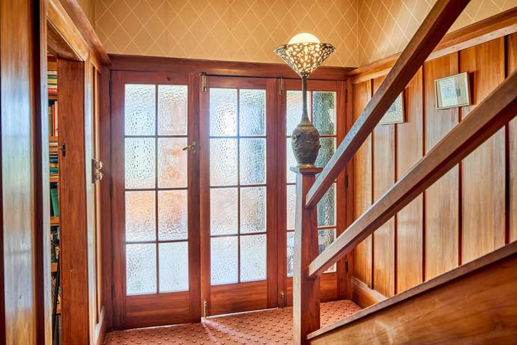 35 Marine Parade Eastbourne_17