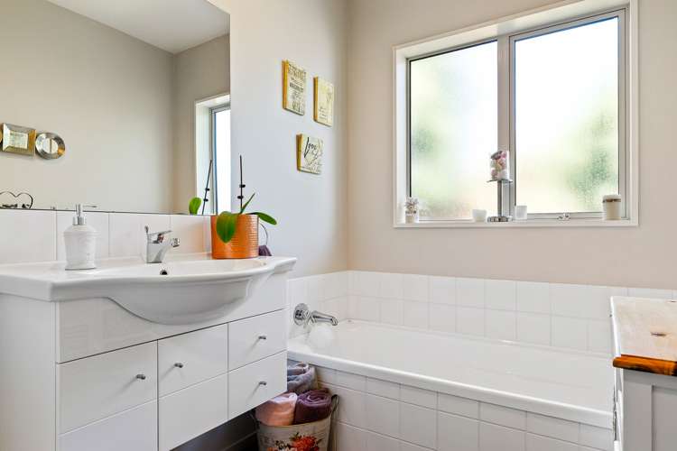 76 Rushmore Drive Belfast_11