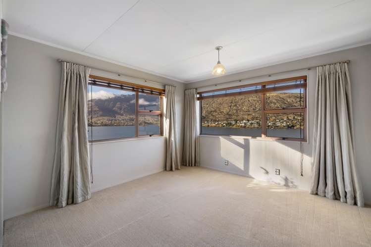 36 Perkins Road Queenstown Hill_14