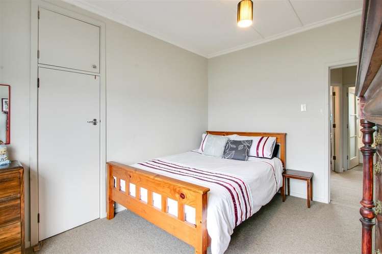 38 Arbuckle Road Frimley_12