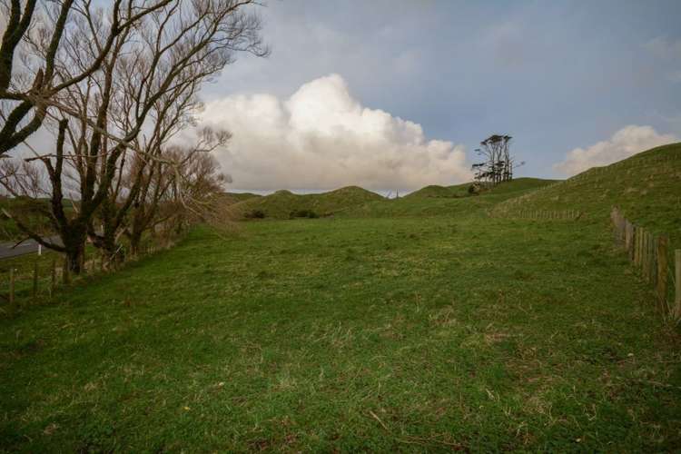 852 Upper Kina Road Opunake_3